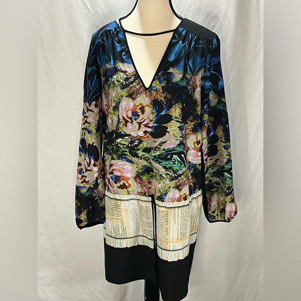 Clover Canyon Floral Text Print Shift V-Neck Long Sleeve Tunic Dress